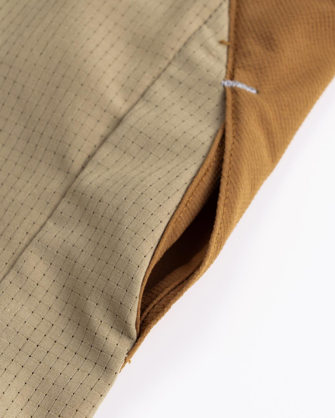 DELTA01_TWO-TONE SHORTS