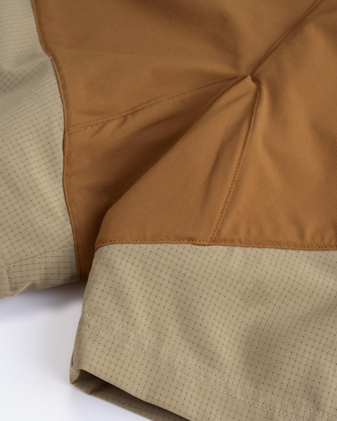 DELTA01_TWO-TONE SHORTS