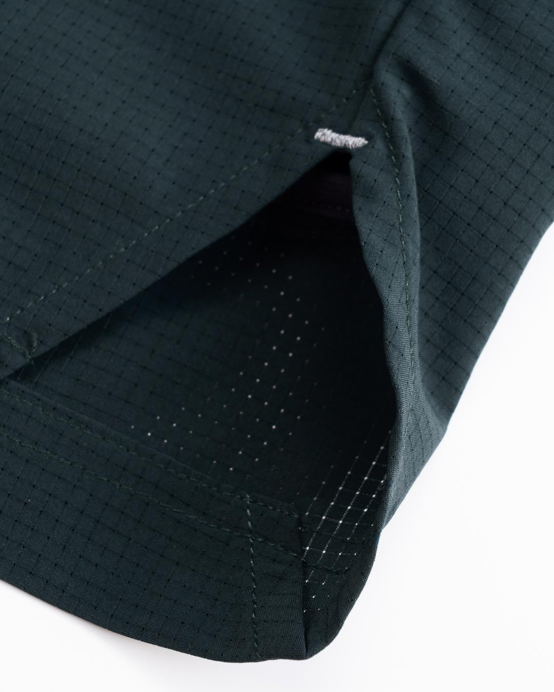 DELTA01_TWO-TONE SHORTS
