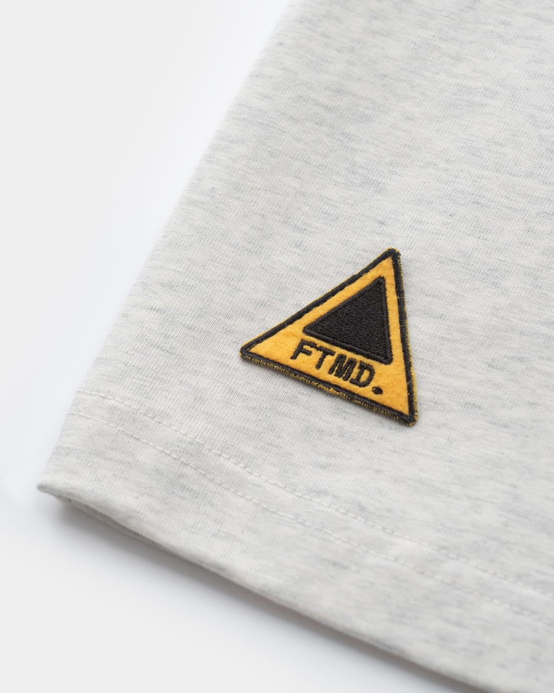 EARTH HEAVYWEIGHT TEE