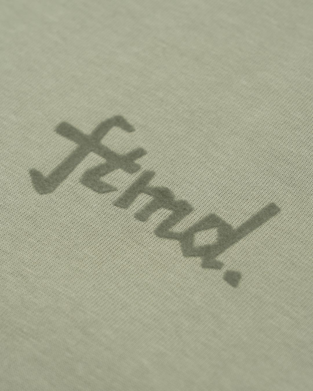 EARTH HEAVYWEIGHT TEE