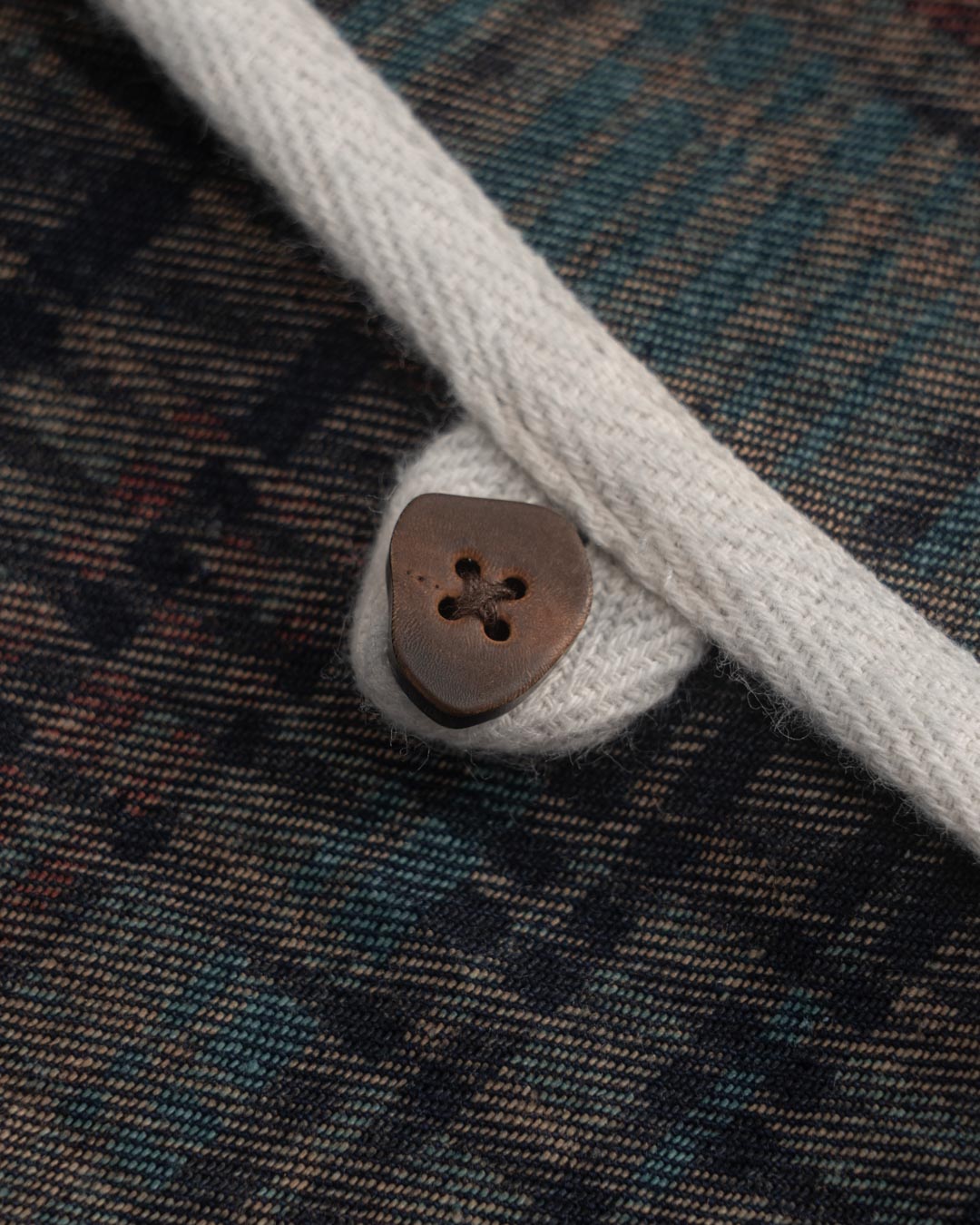 MEMORY HOODED JACKET