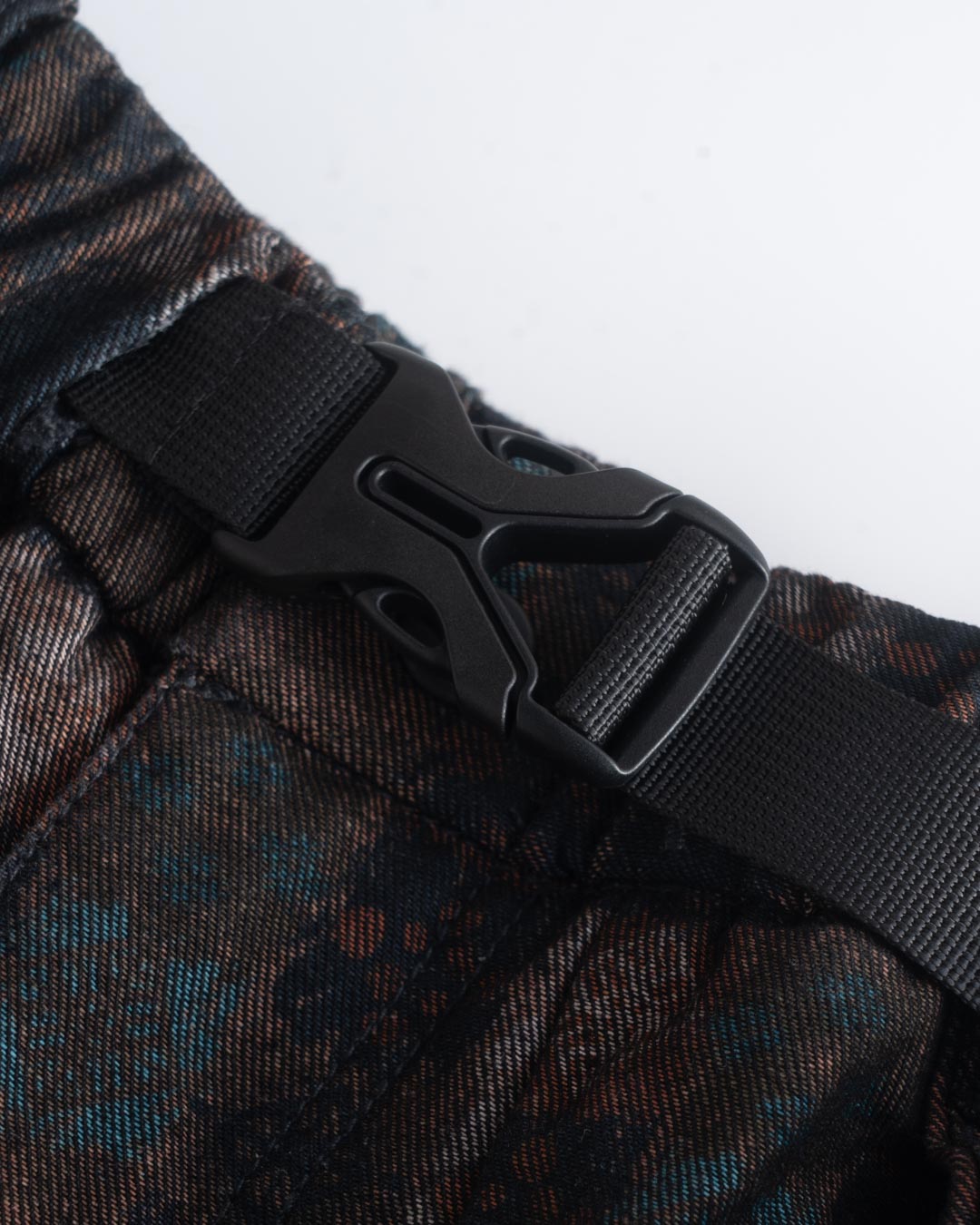 CARGO OVER PANTS