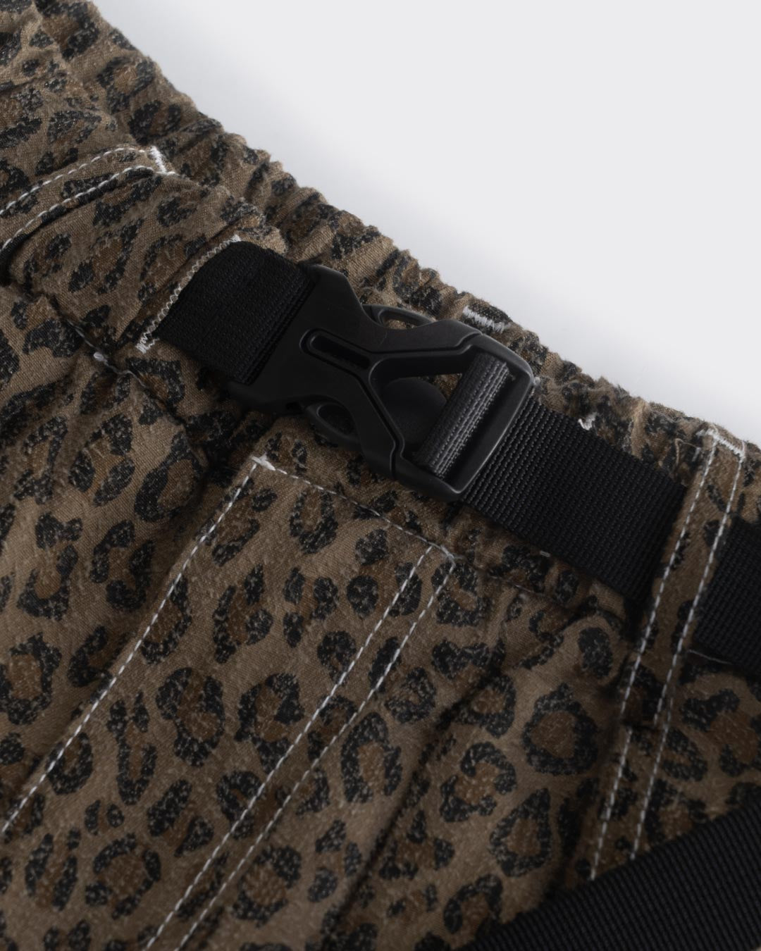 CARGO OVER PANTS