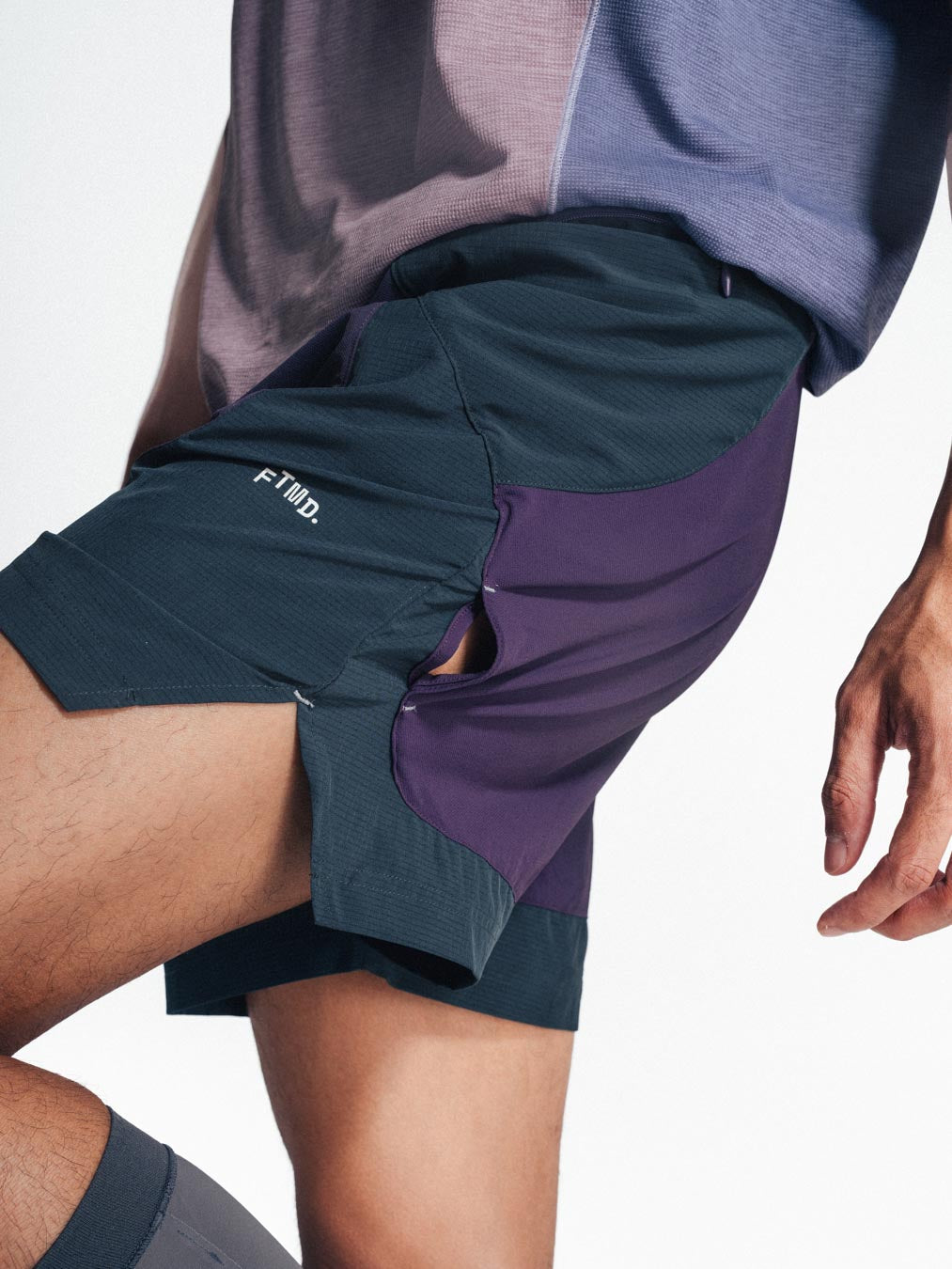 DELTA01_TWO-TONE SHORTS