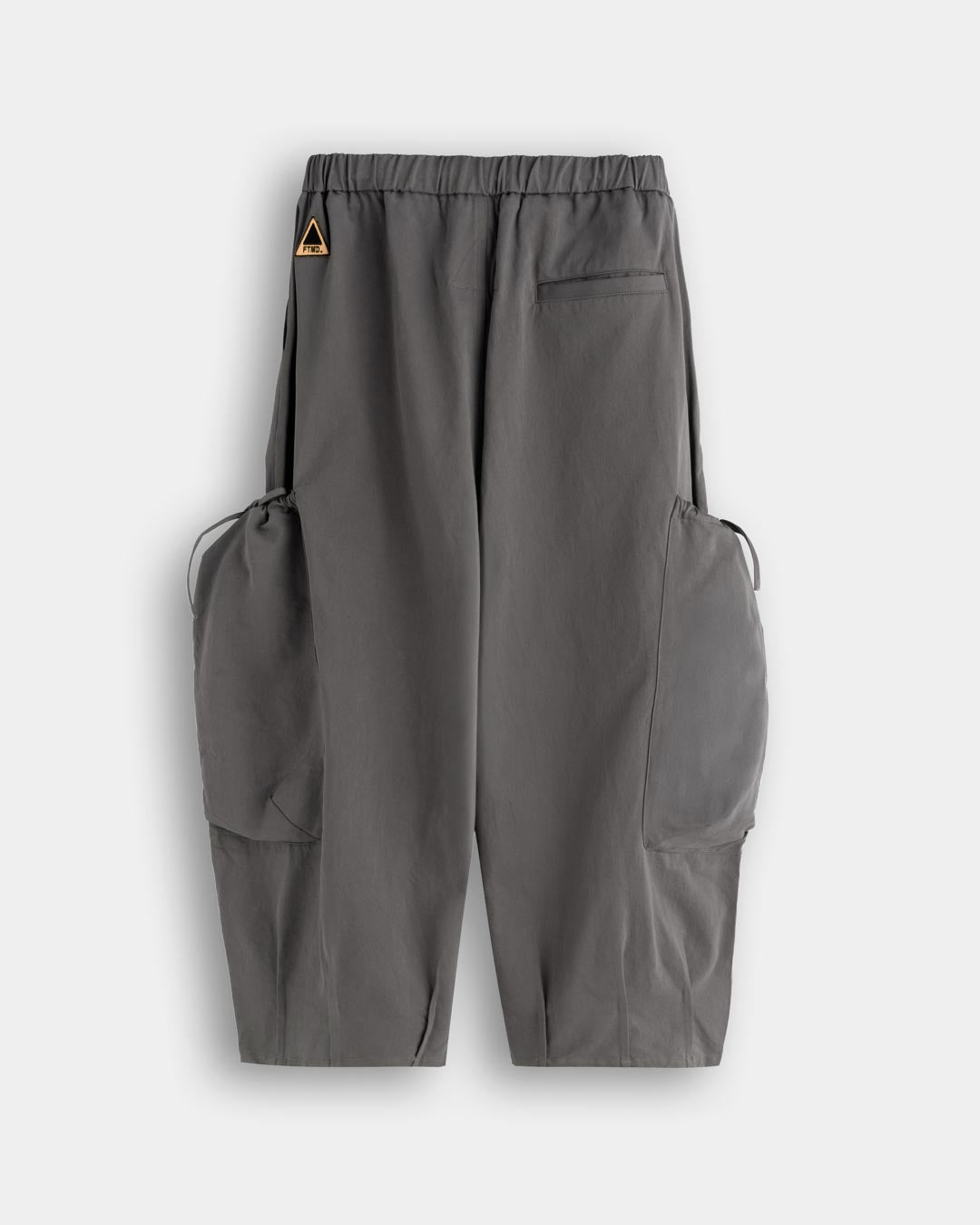 DAILY ROUTINE OVER PANTS