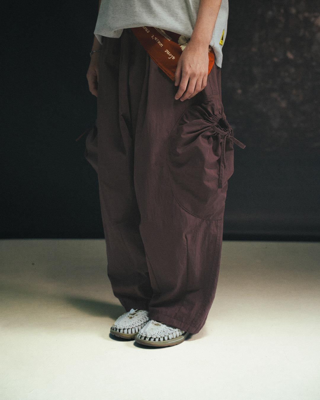 DRAWSTRING POCKET OVER PANTS