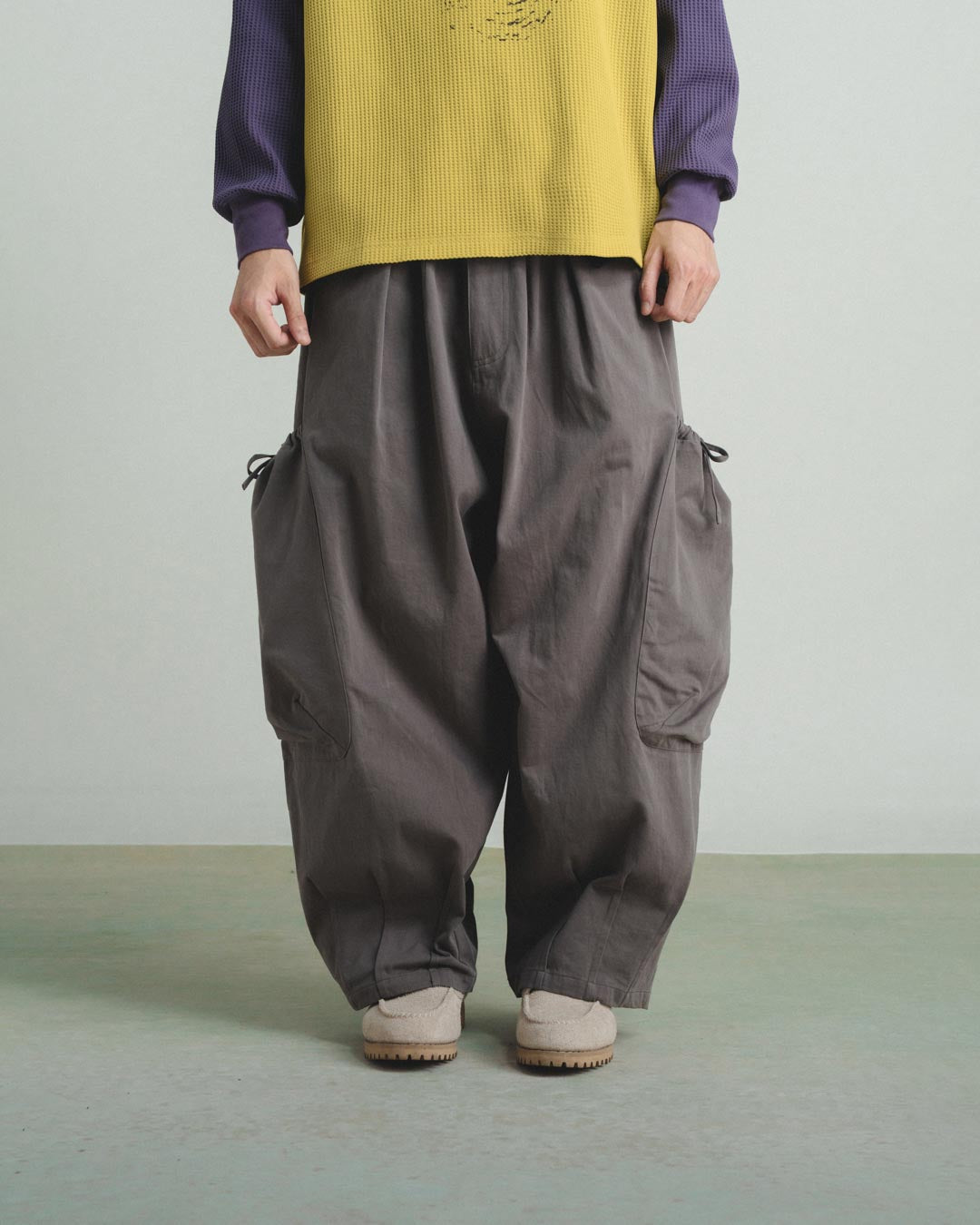 DAILY ROUTINE OVER PANTS