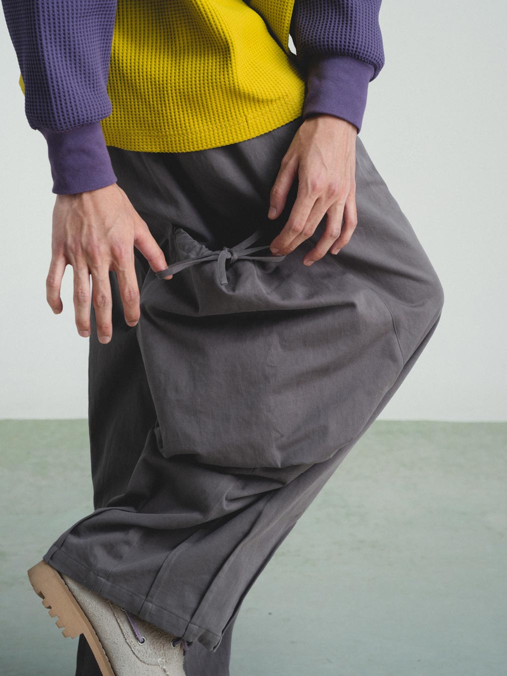 DAILY ROUTINE OVER PANTS