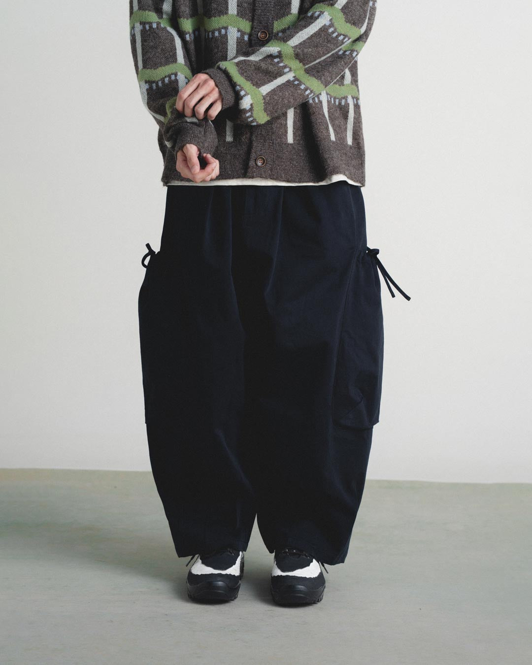 DAILY ROUTINE OVER PANTS