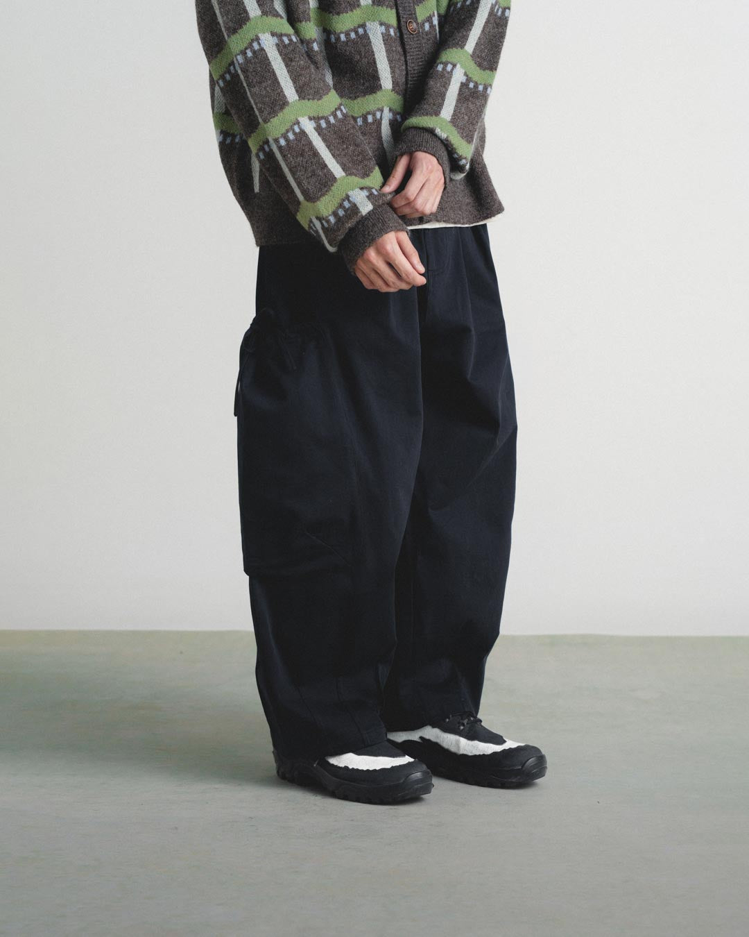 DAILY ROUTINE OVER PANTS