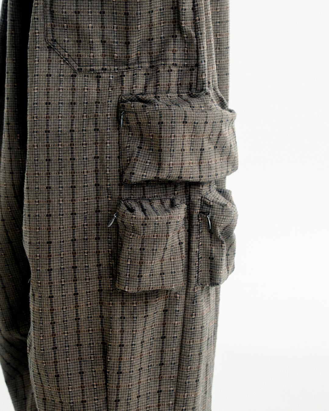 CARGO OVER PANTS