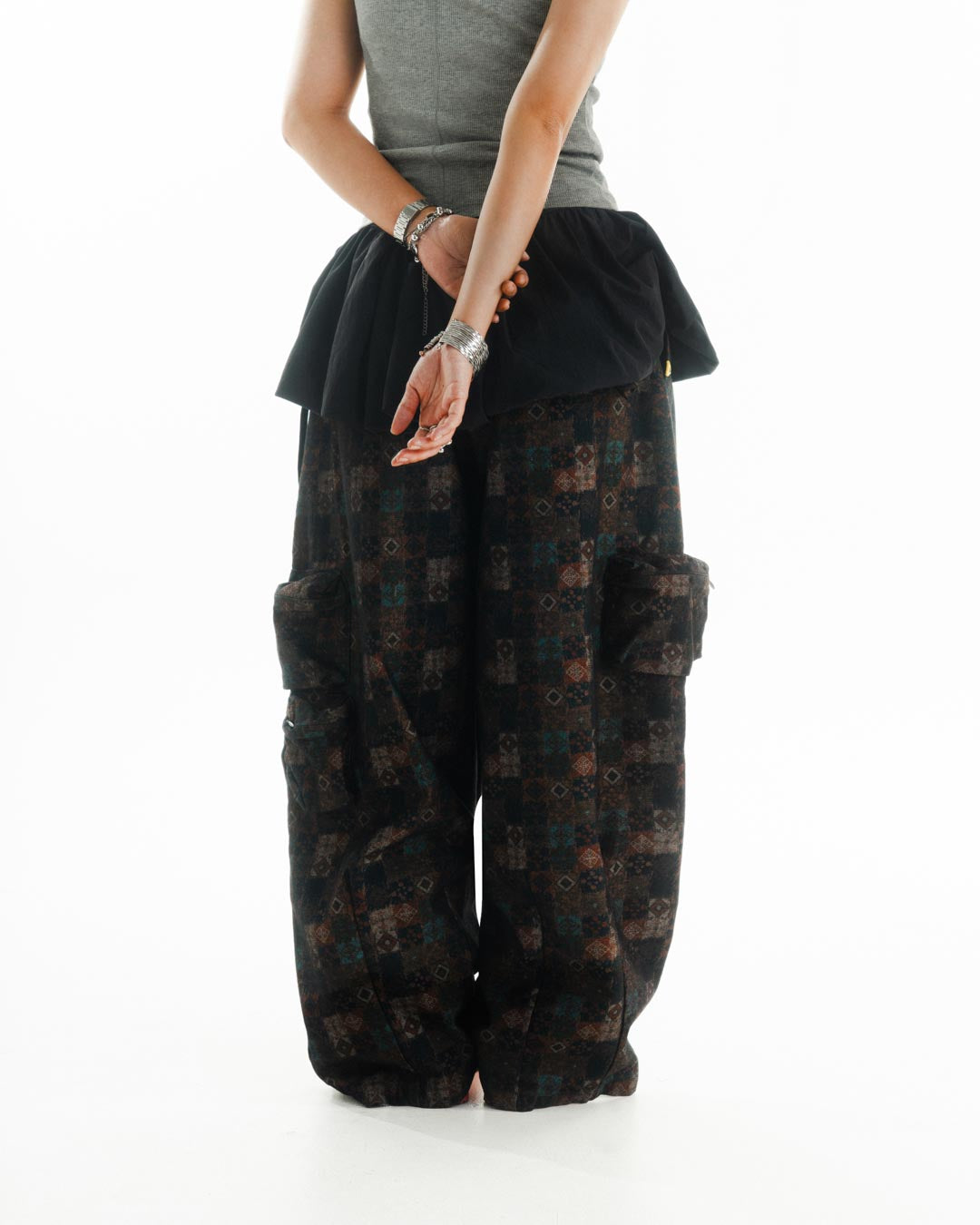 CARGO OVER PANTS