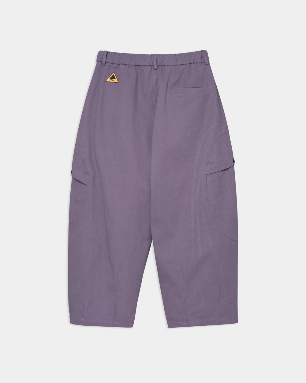 TOPO OVER PANTS