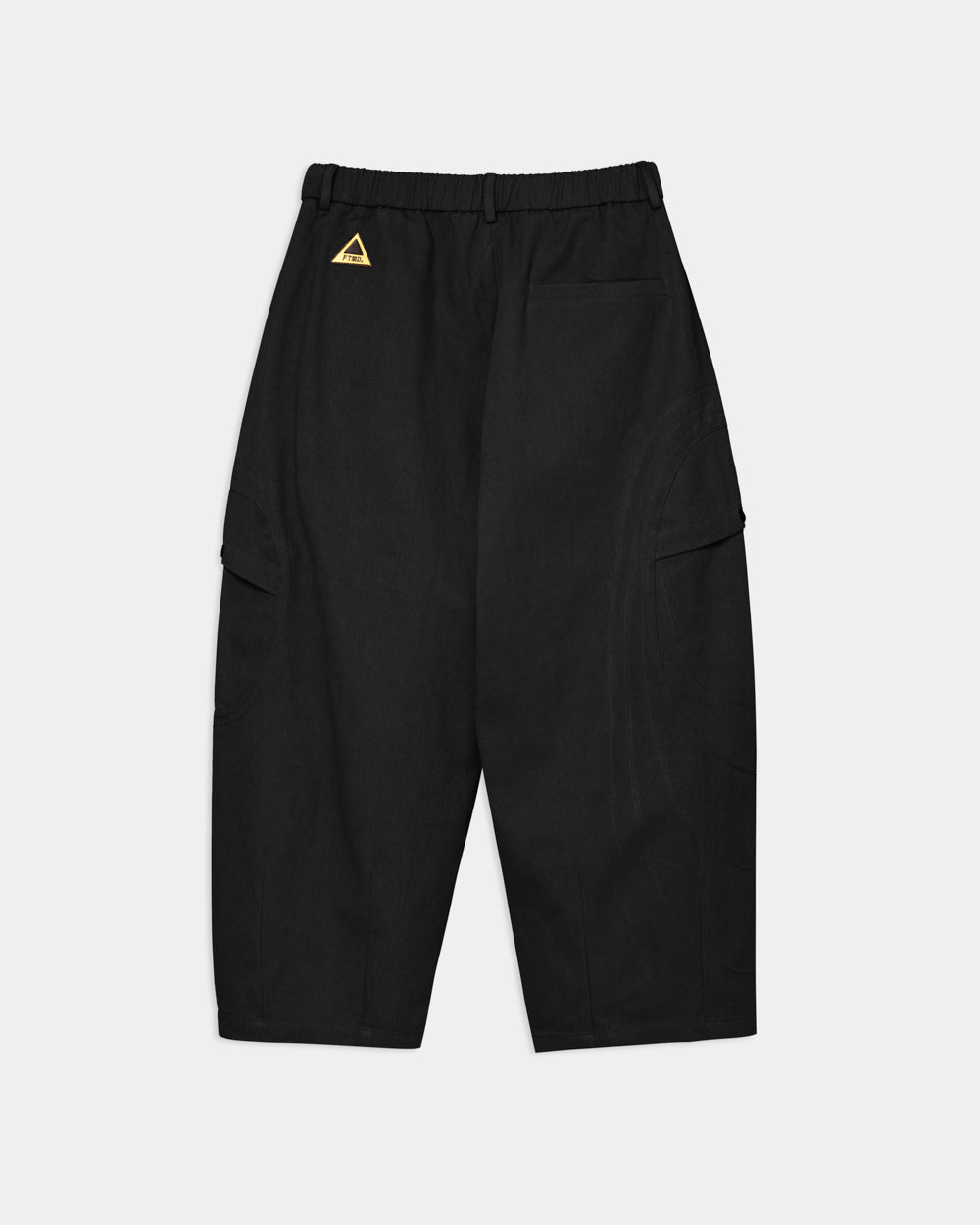 TOPO OVER PANTS