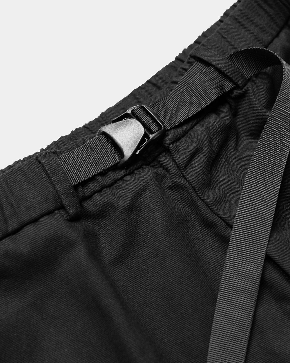 TOPO OVER PANTS