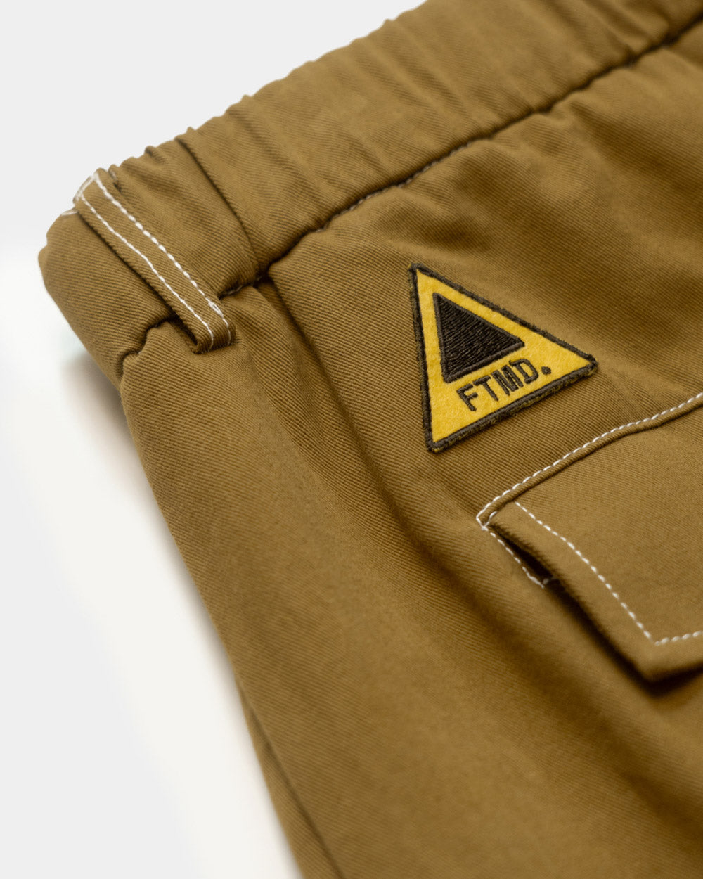 CARGO OVER PANTS