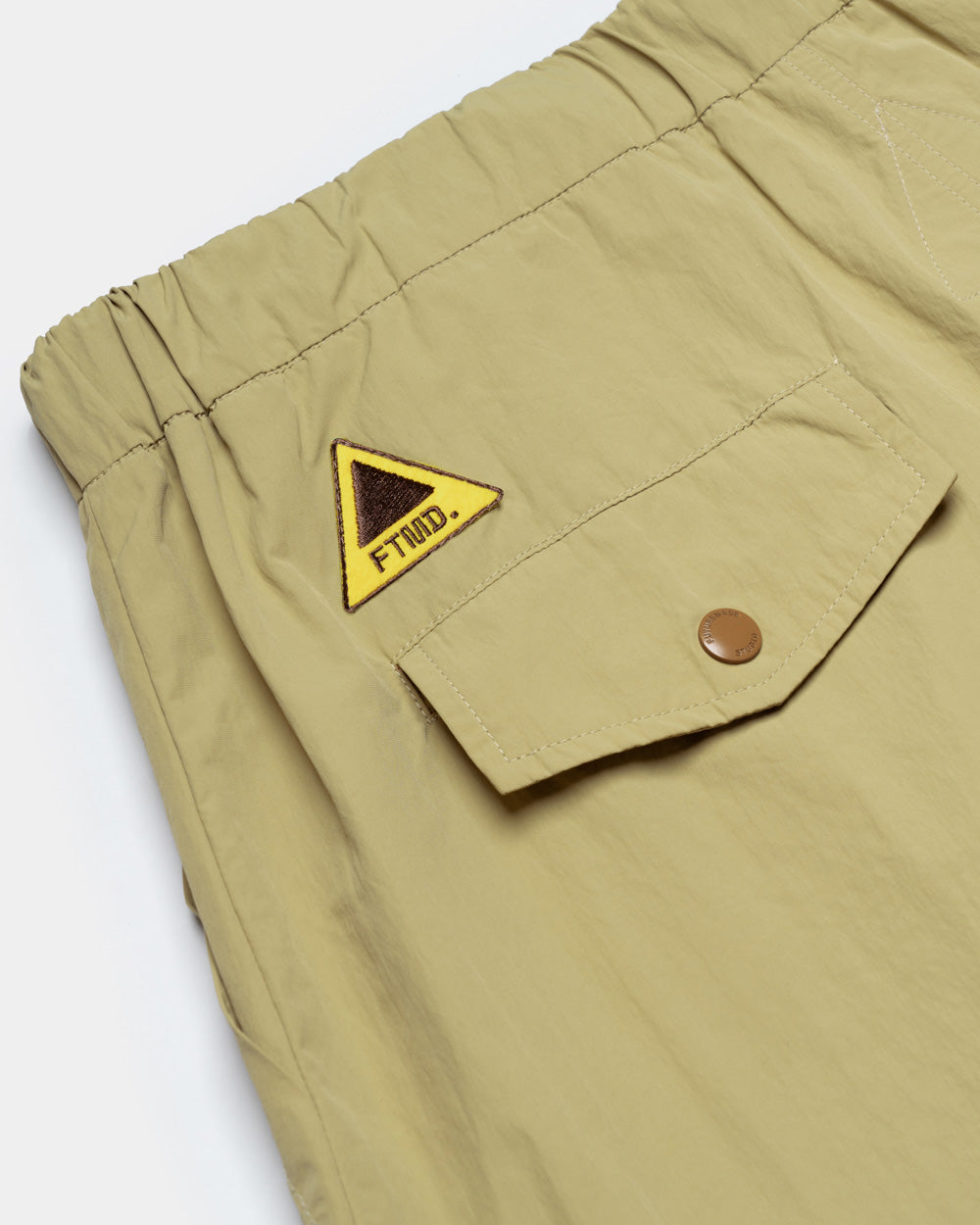 CARGO OVER PANTS