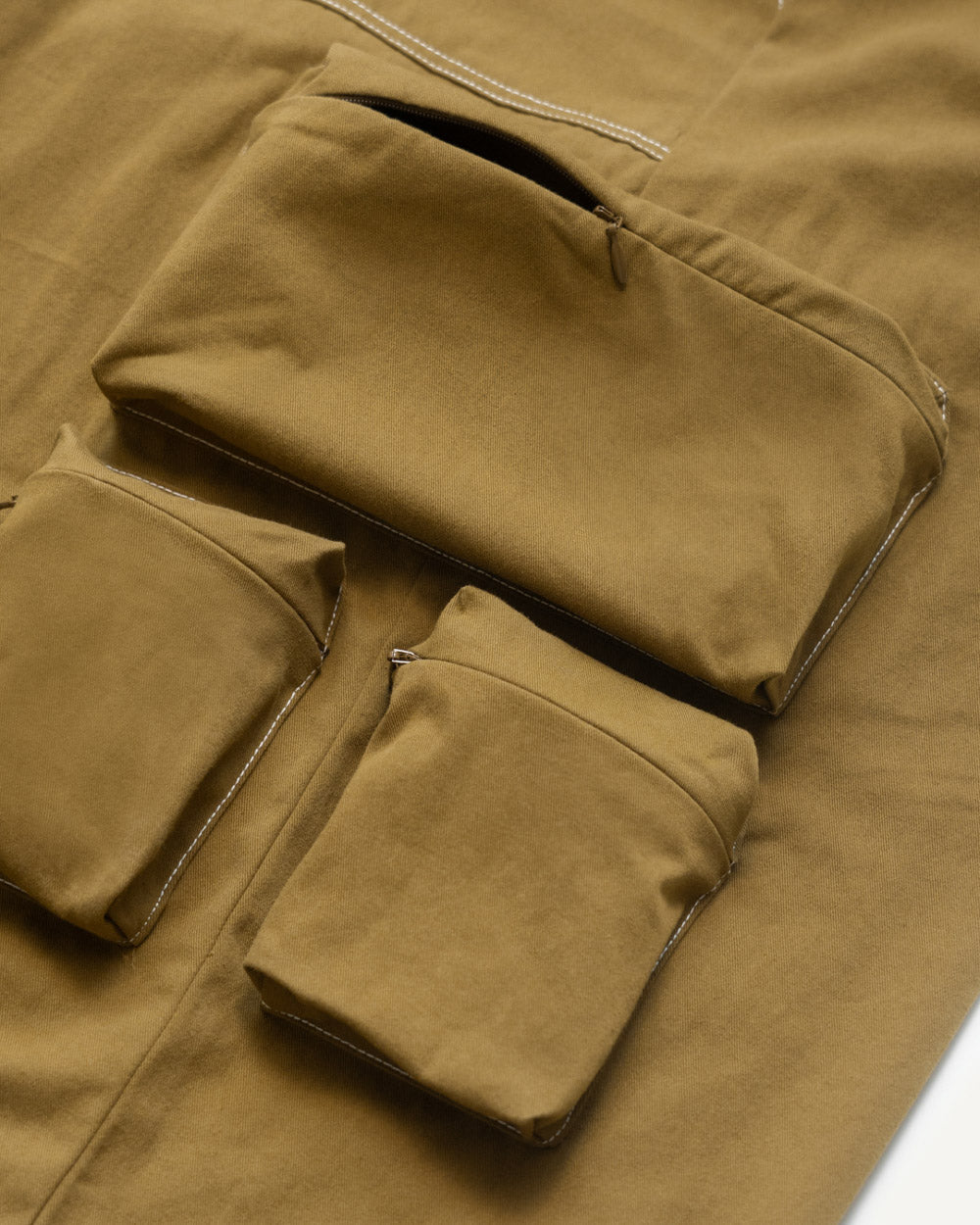 CARGO OVER PANTS