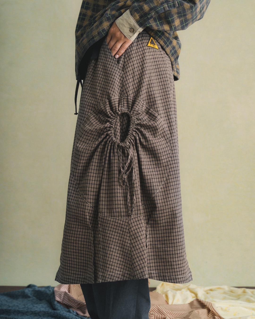 DRAWSTRING POCKET SKIRT