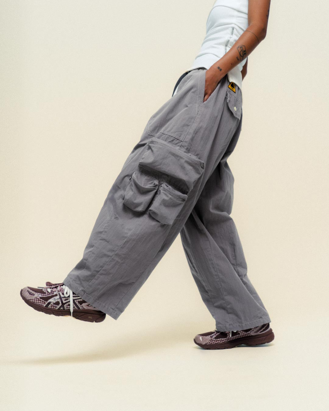 PIGMENT DYED CARGO OVER PANTS – Futuremade Studio (FTMD.)